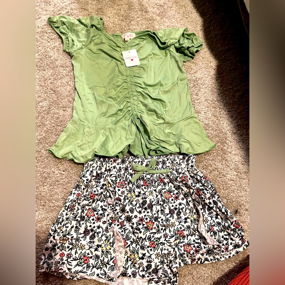 Mini loving ruffles short set from Fashion Nova. NWT